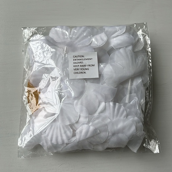 DISNEY’s Polynesian Tower Opening Day Lei Exclusive DVC Gift - Picture 4 of 5